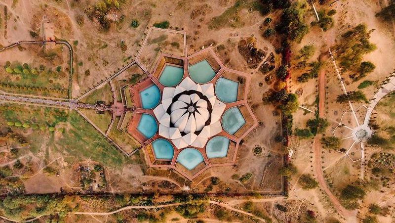 Lotosa templis Indijas... Autors: matilde 25 skaistas vietas dažādās pasaules vietās no putna lidojuma