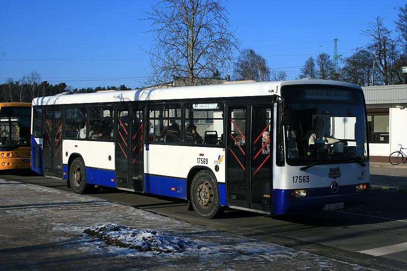 Scaronobrīd visvecākie pa... Autors: RchRch "Rīgas Satiksme" autobusi