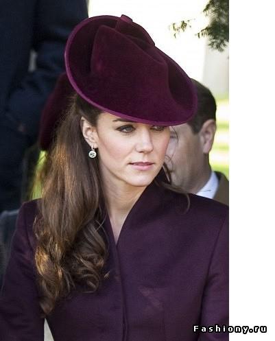  Autors: 100 A Kate Middleton and her accessories!