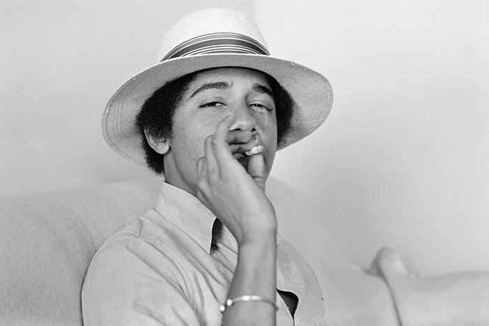 Baraks Obama smēķējot... Autors: Lestets Pasaules līderi pirms viņi par tādiem kļuva