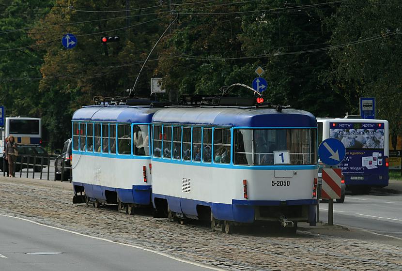 1 tramvajs pa scarono... Autors: RchRch Viss, kas Tev jāzina par jauno 1.tramvaju