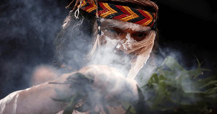  Autors: STUDENTUS Noslēpumainā dūmu terapija: kļūsti pats sev par šamani