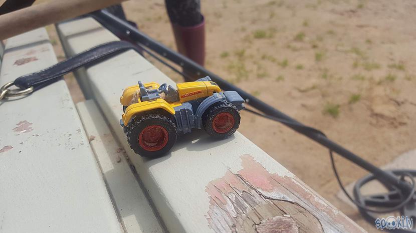 Traktoriņscaron Autors: The Diāna Ar metāla detektoru pa pludmali Jēkabpilī