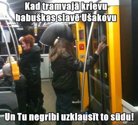  Autors: Aina Poiša Sabiedriskā transporta memes