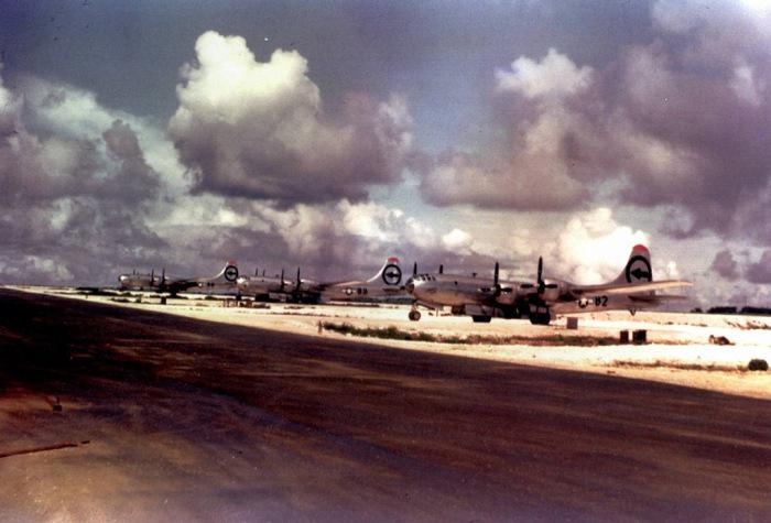 Bombardētāji B29 quotEnola... Autors: Lords Lanselots Šokējošas bildes no Hirosimas atomkara 1945.gadā