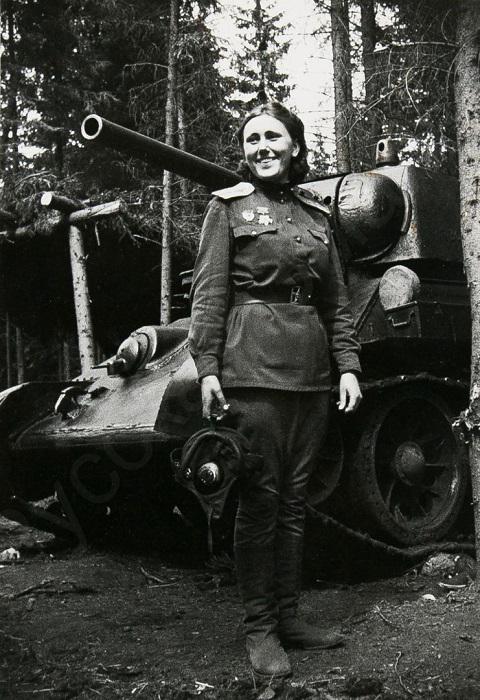Karavīriem patika... Autors: Lords Lanselots Vienīgā sieviete-tankiste vēsturē, vadījusi bataljonu Otrā Pasaules Kara laikā