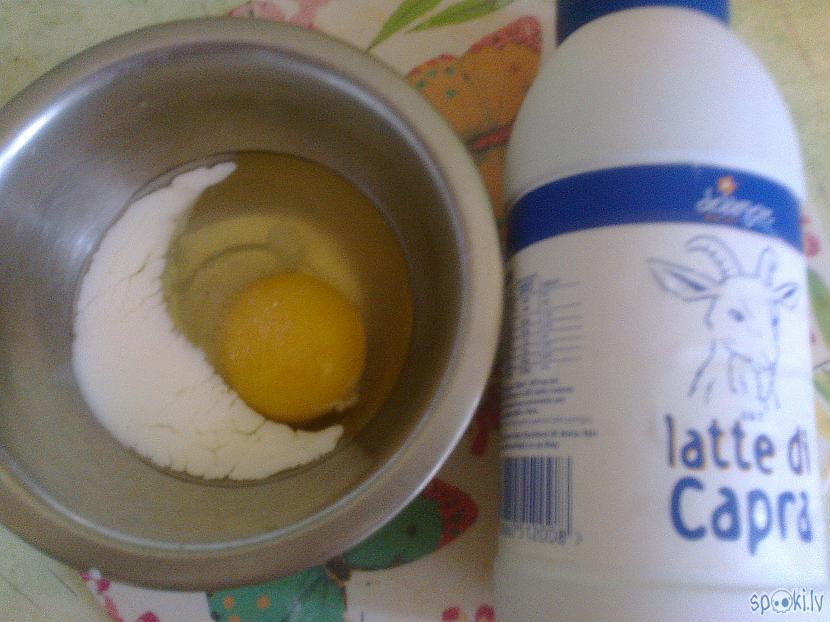 Olām pievieno pienu un sāli... Autors: ezkins Ņam - ņam omlete - kultenis