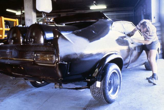 Pielāgojot otrajai filmainbsp... Autors: Laciz Svarīgākā kino automašīna - Mad Max!