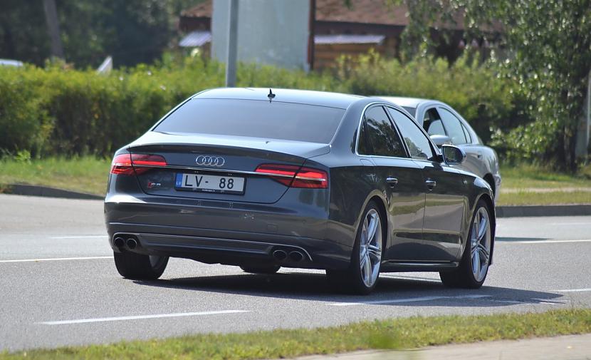 Audi S8 D4 Autors: LGPZLV Dārgas mašīnas uz Latvijas ceļiem. 2017 #9