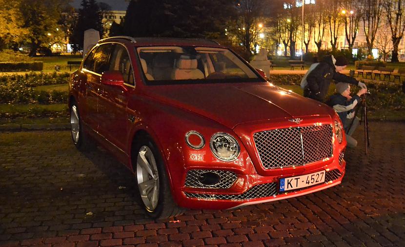 Bentley Bentayga Autors: LGPZLV Dārgas mašīnas uz Latvijas ceļiem. 2017 #10