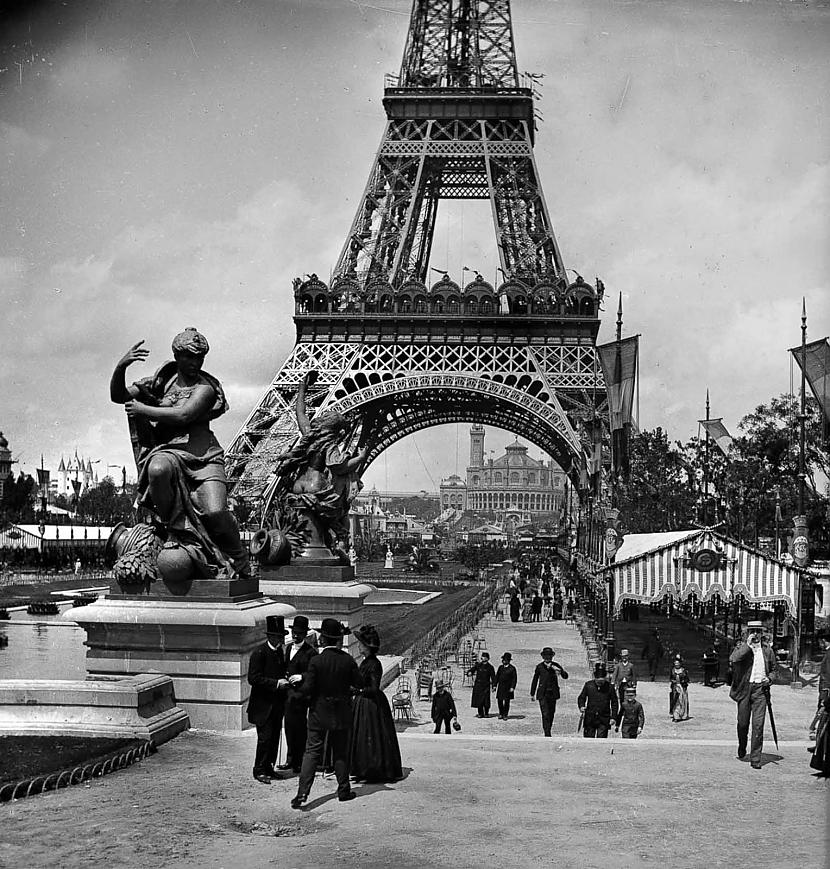 nbsp nbspLai ari sākotnēji... Autors: Mao Meow Skaties, kā Parīzē būvēja Eifeļa torni!