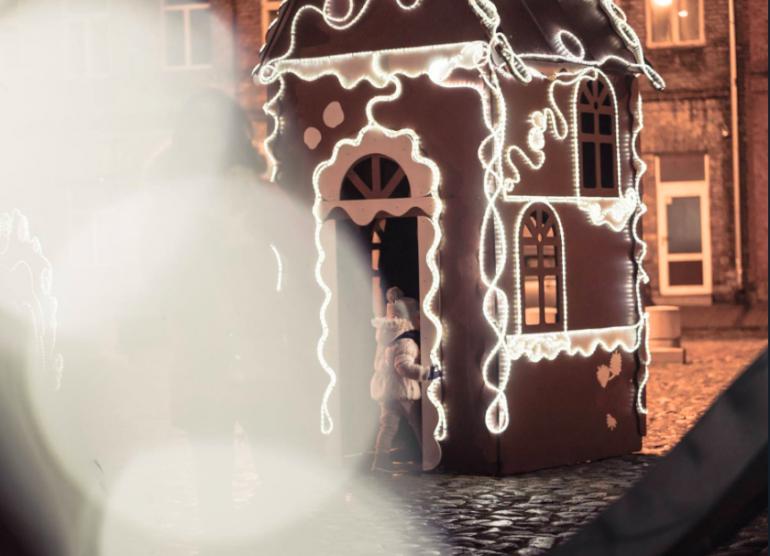  Autors: valmora Ziemassvētku rotājumi Latvijas pilsētās. Svētki tuvojas...