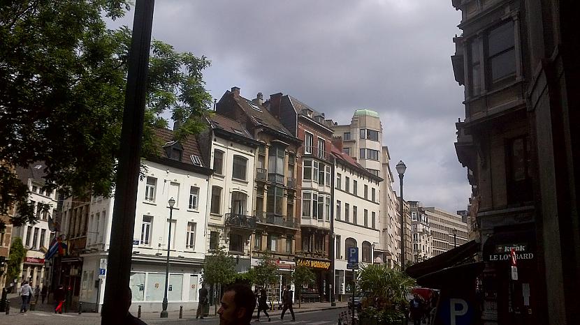  Autors: turistsr@speles Kājām cauri Briselei - ne tūristu maršruts!