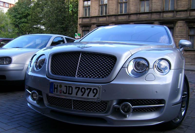 Bentley Mansory FS63 2007 gads Autors: LGPZLV Kādas dārgas mašīnas uz Latvijas ceļiem bija PIRMS 10 GADIEM!