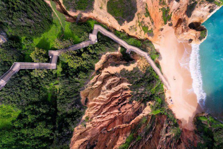 Scaronādas quotkāpnes uz... Autors: zeminem 22 labākās fotogrāfijas, kuras 2017. gadā uzņemtas ar droniem. Aizraujas elpa!