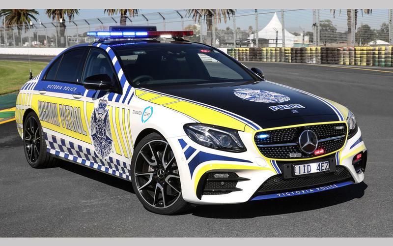 MercedesBenz E43 AMG... Autors: Charged 40 Interesantākie policijas auto pasaulē.