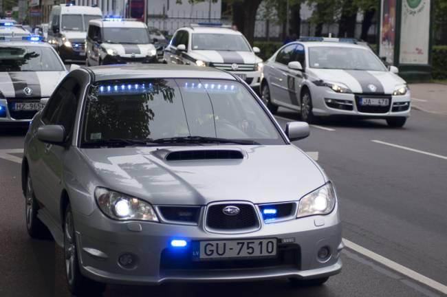 Subaru Impreza WRX... Autors: Charged 40 Interesantākie policijas auto pasaulē.