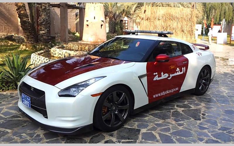 Nissan GTR Abu DabiNe tikai... Autors: Charged 40 Interesantākie policijas auto pasaulē.