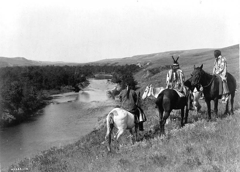 Piegan cilts idiāņi uz zirgiem... Autors: Lestets Reti attēli par gandrīz aizmirsto Amerikas indiāņu vēsturi