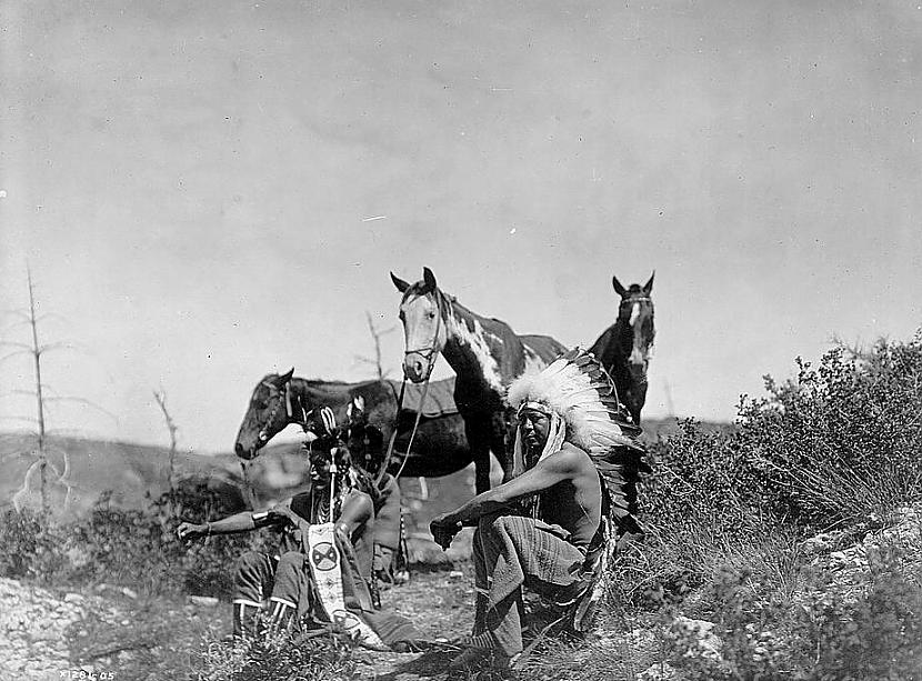 Saruna 1905 g Autors: Lestets Reti attēli par gandrīz aizmirsto Amerikas indiāņu vēsturi