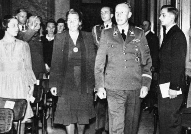 Lina Heidriha Lina Heidriha... Autors: Testu vecis 10 ietekmīgākās sievietes Hitlera iekšējā lokā