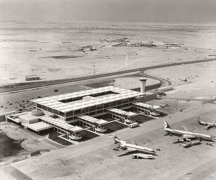 Jaunā lidosta 1965 gnbsp Autors: Lestets Apskaties, kā izskatījās Dubaija pirms naftas atklāšanas 20. gadsimtā