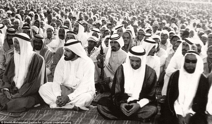 Lūgscaronanas Eida festivāla... Autors: Lestets Apskaties, kā izskatījās Dubaija pirms naftas atklāšanas 20. gadsimtā