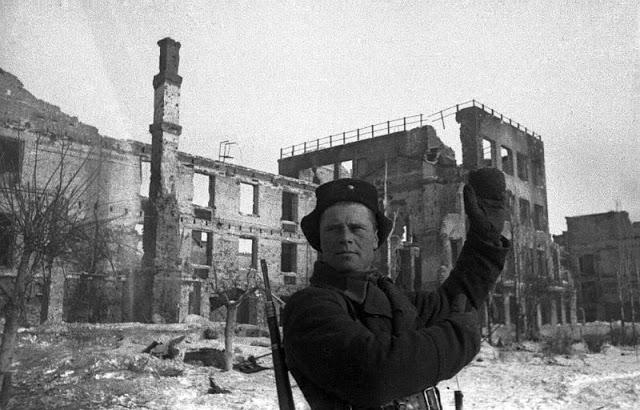 Pilsētas centrs pēc... Autors: Lestets Kara šausmas: kauja par Staļiningradu 1942-1943. g.