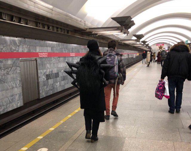 Kurscaron gan negribētu... Autors: Latvian Revenger Krievijas metro - visstilīgākie cilvēki mīt šeit!