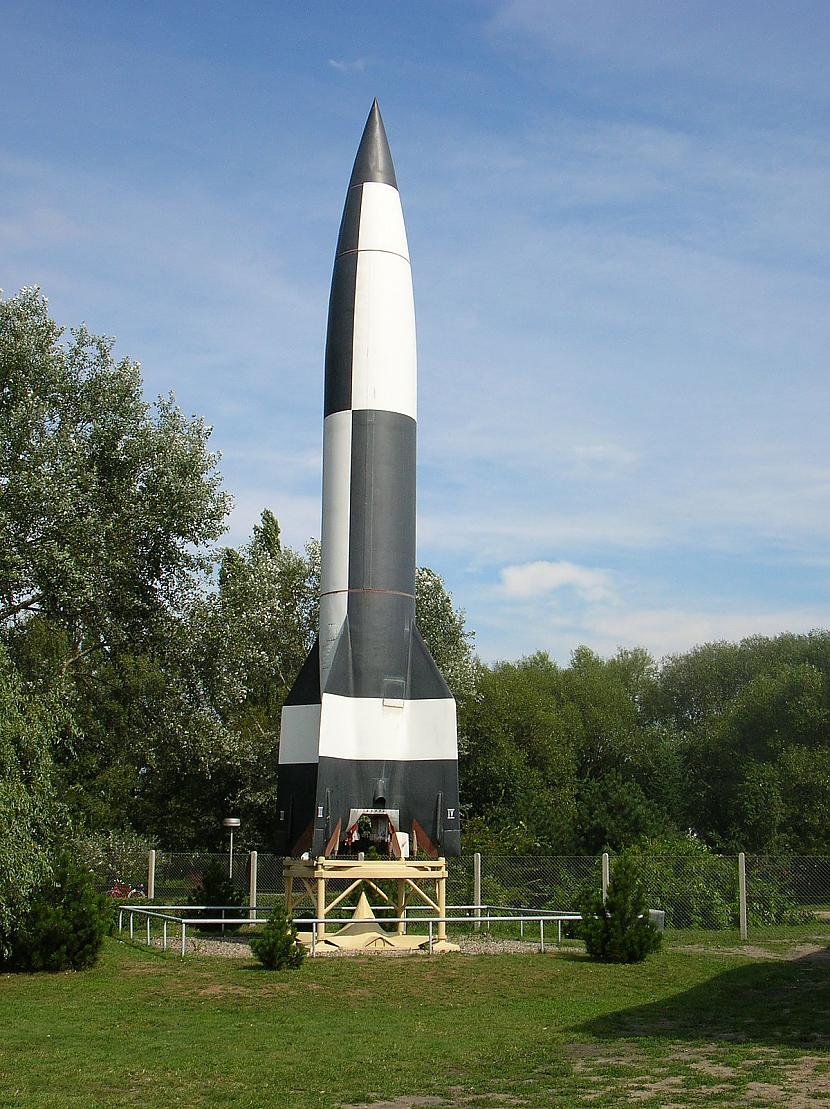 Raķete V2Raķetes V2... Autors: Bad Vibe Desmit slepeni ieroči, kurus attīstīja hitleriskā Vācija
