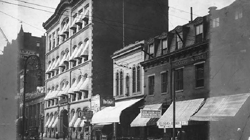 Sinsinati publiskā bibliotēka pirms tās demolācijas 1955. g.