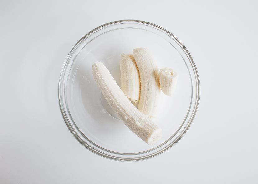Banānus ieliekam bļodā un ar... Autors: Fosilija īzī-pīzi-čīzī banānmaize