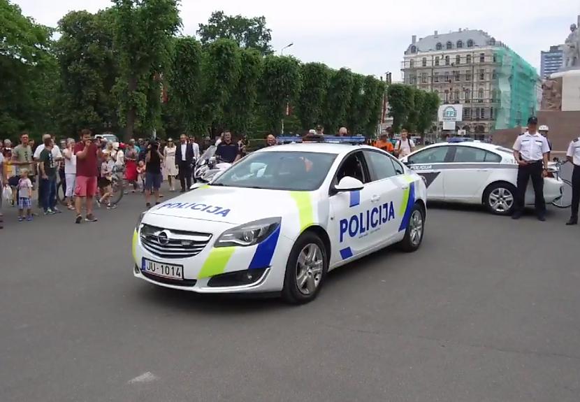  Autors: EV1TA Atklāta Valsts policijas transporta jaunā vizuālā identitāte