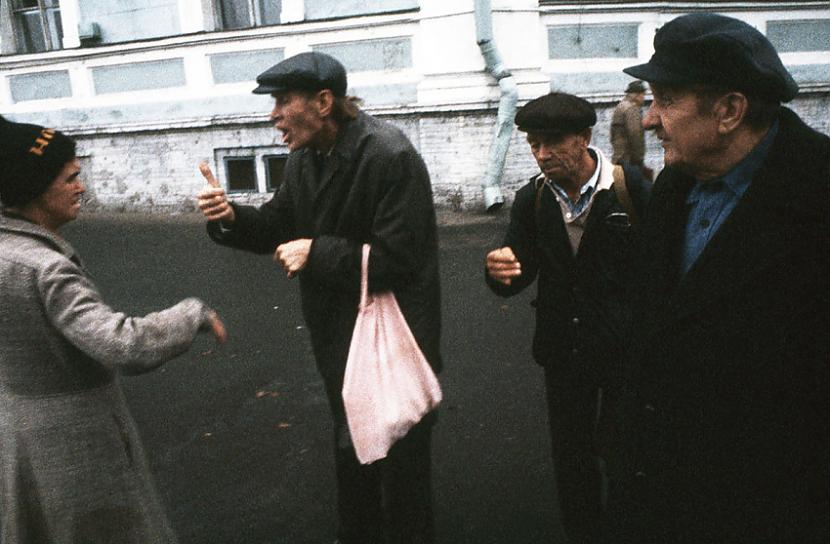 Autors: Fosilija Ļeņingrada, 1991.gads.