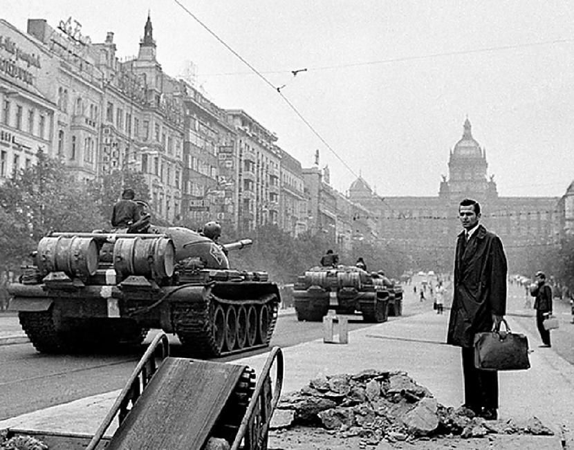 Nesagaidot palīdzību aktīvie... Autors: pyrathe Prāgas pavasaris: PSRS asiņainās vēstures lappuses