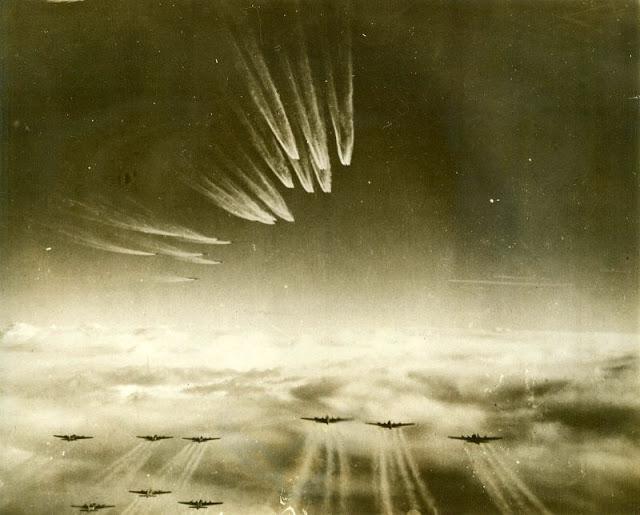  Autors: Lestets Džeimsa Alisona sakrātās 2. pasaules kara fotogrāfijas