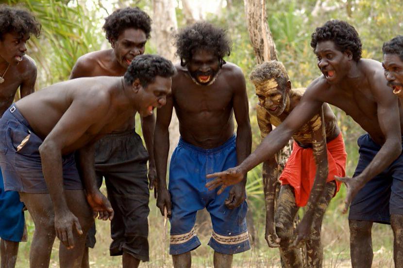 Austrālijas aborigēnikarotāji... Autors: Flix ĪSTAIS RAKSTS. Neparastas lietas, kuras ir pieņemamas citās valstīs!