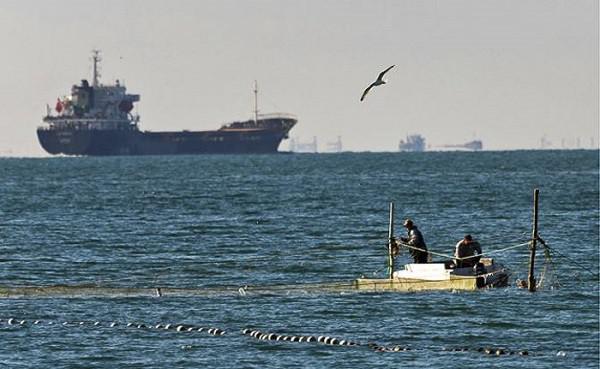 Ostas darbu vēl vairāk... Autors: Spīdola Kursīte Kijeva negrasās pamest Azovas jūru: Kremlis ir brīdināts