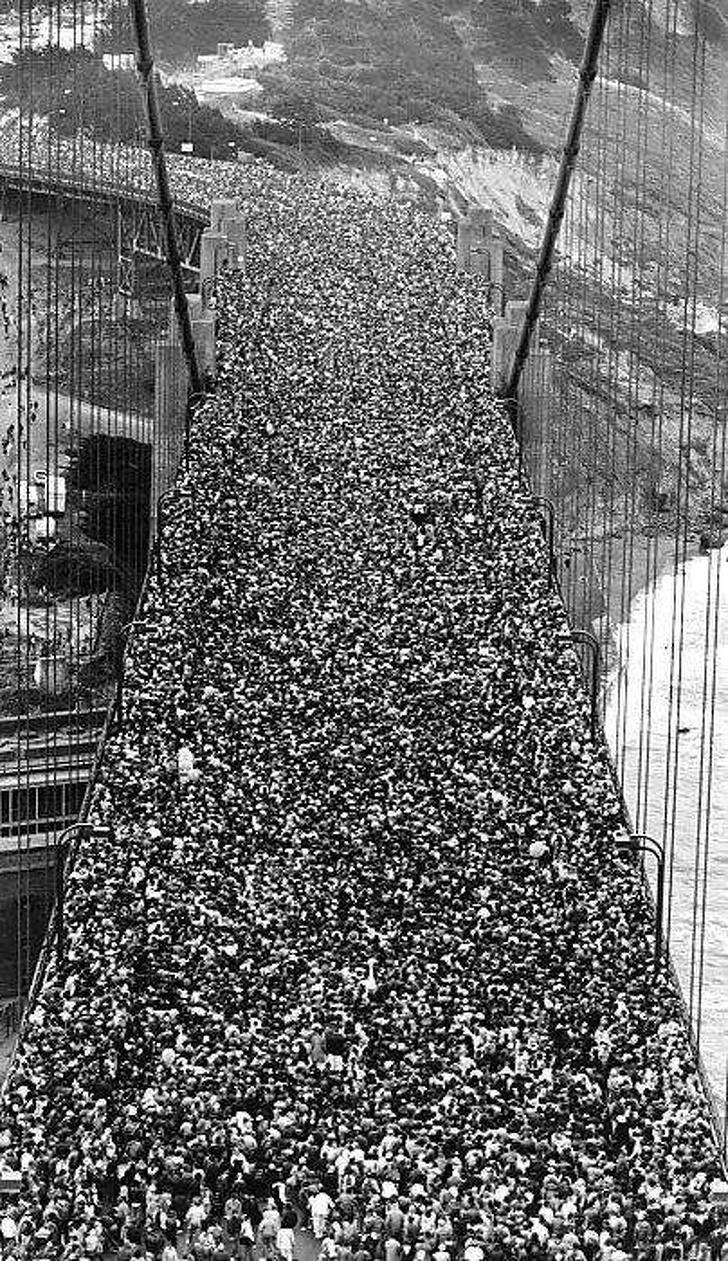 Sanfrancisko Zelta Vārtu tilta... Autors: Latvian Revenger 19 reti foto, kuri parāda vēsturi no negaidīta skata