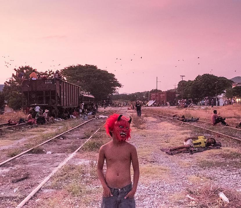 Hondurasiescaronu puika... Autors: Latvian Revenger Žurnāls TIME izvēlējies labākos 2018. gada foto, un tie liek aizdomāties