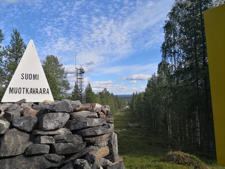 Somija  Krievija  Norvēģija Autors: matilde 20+ vietas uz Zemes, kur pāris sekunžu laikā var ieraudzīt vairākas valstis