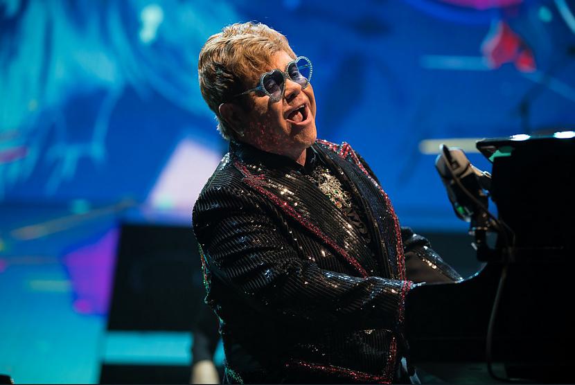 Eltons DžonsEltons vienmēr... Autors: The Diāna Atklāts, ko pirms koncerta pieprasa zvaigznes