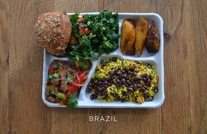 Brazīlijas skolās ēd scaronādi Autors: Fosilija Ko ēd skolēni katras valsts skolā!