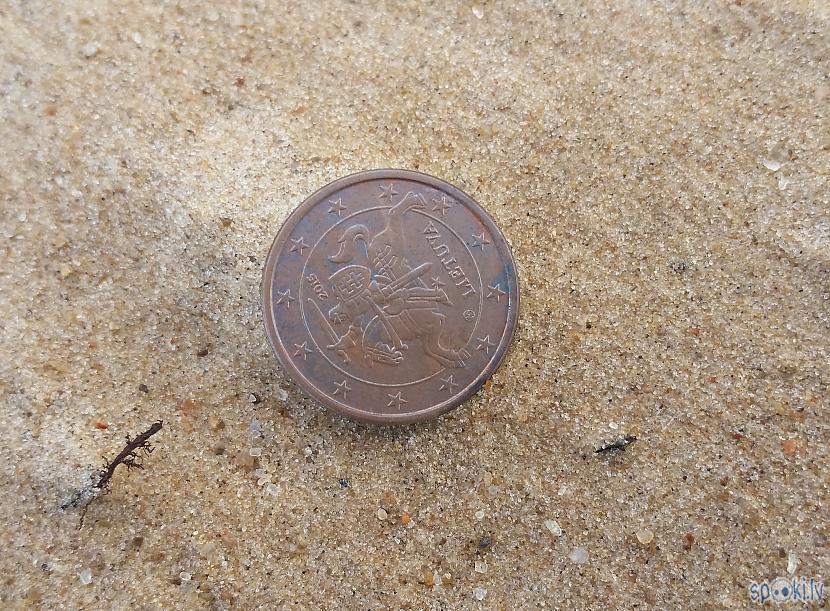 Pēc stiprā vēja monētas var... Autors: pyrathe Ar metāla detektoru pa pludmali 2019 (septembris)
