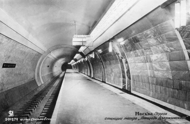 nbspDzeržinska laukuma... Autors: Lestets 35 Maskavas metro fotogrāfijas no 1935. g.