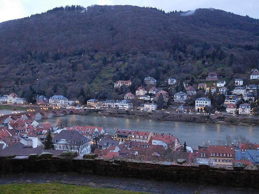  Autors: turistsr@speles Heidelberga, tā gan nav Frankfurtes piepilsēta...