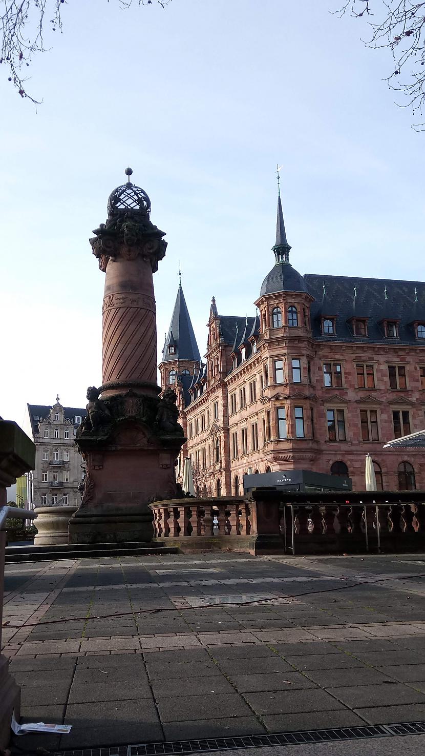  Autors: turistsr@speles Wiesbaden - https://en.wikipedia.org/wiki/Wiesbaden