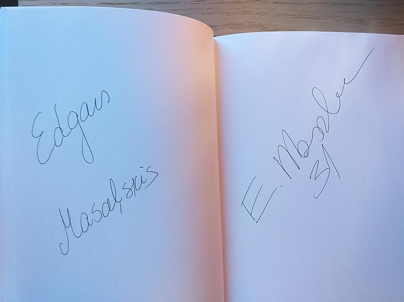 Edgars Masaļskis Autors: Stone Seni Latvijas hokeja izlases spēlētāju paraksti