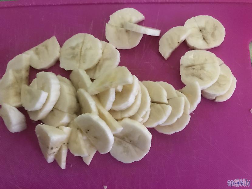 Turpinām ar banāniņu Autors: ezkins Iedvesmas banāns