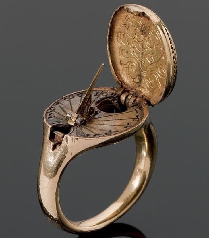 Atverams gredzens no 1570gada... Autors: The Diāna 20 priekšmeti no pagātnes, kuru dizains varētu pārspēt arī dažas mūsdienu idejas